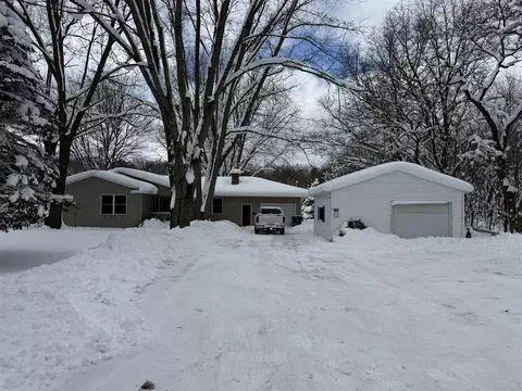 6775 Blue Lk, Twin Lake, MI 49457
