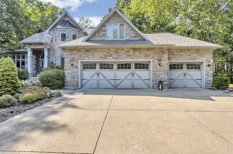 4918 Country, Jackson, MI 49201