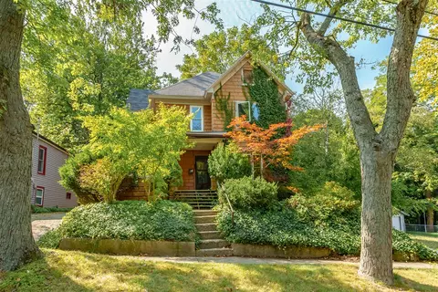 423 Prairie Ave, Kalamazoo, MI 49006