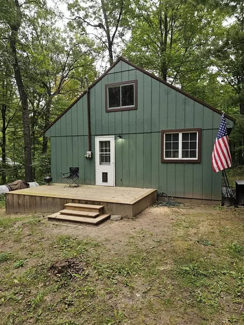 4082 Valley Vw, Harrison, MI 48625