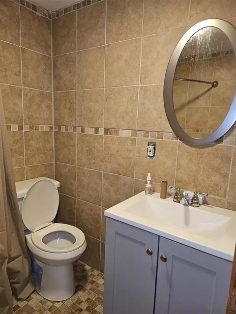 Bath - 4082 Valley Vw, Harrison, MI 48625 photo 2 of 2