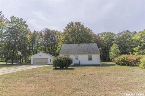 313 E Mt Garfield, Norton Shores, MI 49441