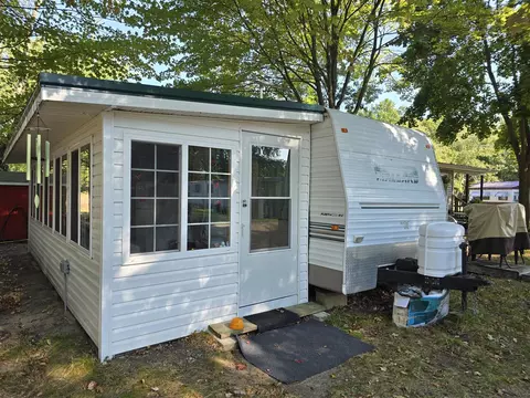 8299 Peninsula, Canadian Lakes, MI 49346