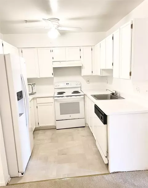 36 Georgetown Ct #39, Dearborn, MI 48126 photo 3