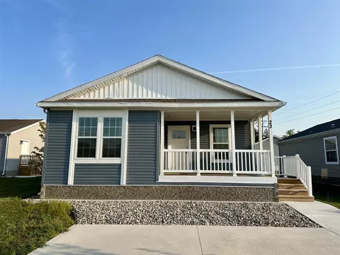 1283 Ellis #23, Norton Shores, MI 49441