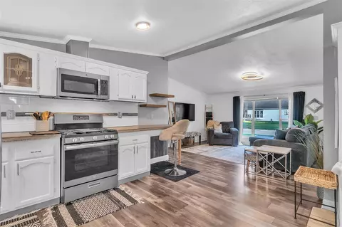 Kitchen - 36241 Cypress, Romulus, MI 48174 photo 4 of 4
