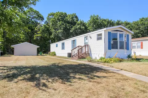 1224 Shiawassee Riv, Three Rivers, MI 49093