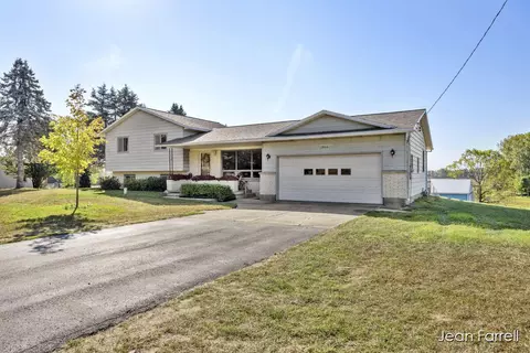 1904 138th, Dorr, MI 49323 photo 2