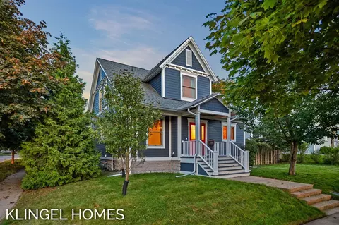 500 Lake, Grand Haven, MI 49417