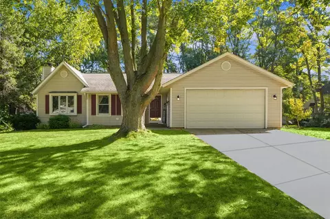 4739 Wildwood, Holland, MI 49423