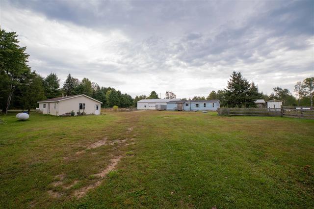 21403 20 Mile, Tustin, MI 49688