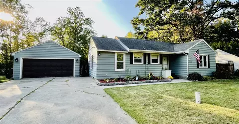 6664 Clark Lk, Jackson, MI 49201