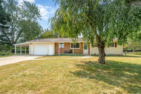 122 Lakeview, Paw Paw, MI 49079