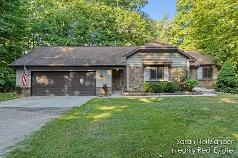 6971 Pierce, Allendale, MI 49401