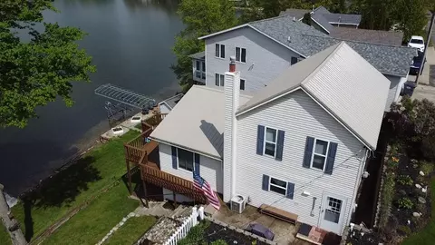 10914 South, Plainwell, MI 49080