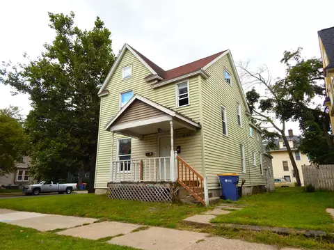 823 Kalamazoo, Grand Rapids, MI 49507