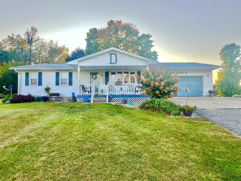 2298 Pondbrooke, Hillsdale, MI 49242
