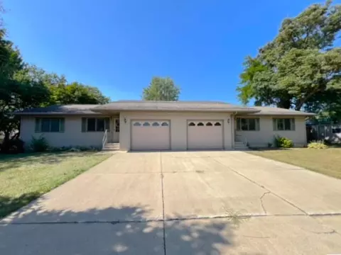 203-205 Farwell, Sturgis, MI 49091