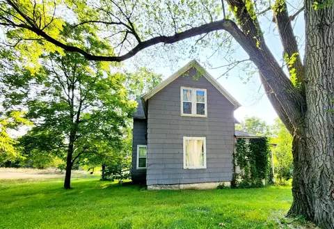 227 N Edwin, Hartford, MI 49057