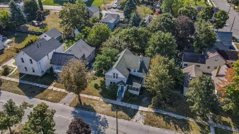 View/Area - 237 2nd, Manistee, MI 49660 photo 1 of 5