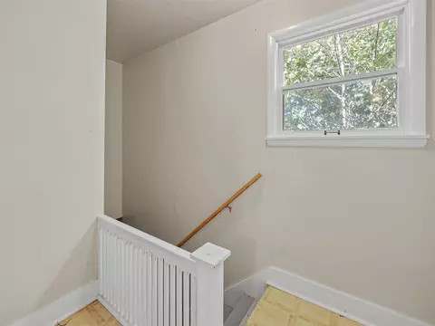 Entry Way - 237 2nd, Manistee, MI 49660 photo 2 of 3