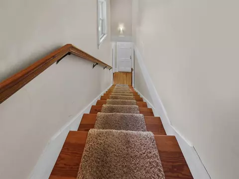 Entry Way - 237 2nd, Manistee, MI 49660 photo 3 of 3