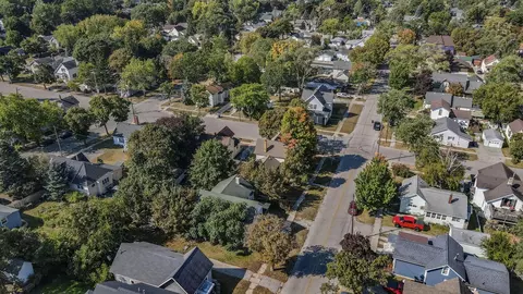 View/Area - 237 2nd, Manistee, MI 49660 photo 2 of 5