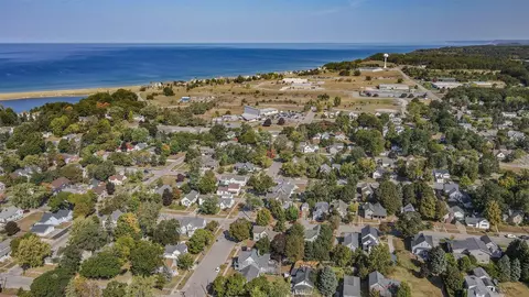 View/Area - 237 2nd, Manistee, MI 49660 photo 4 of 5