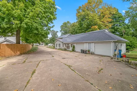89 E Chicago, Quincy, MI 49082 photo 5