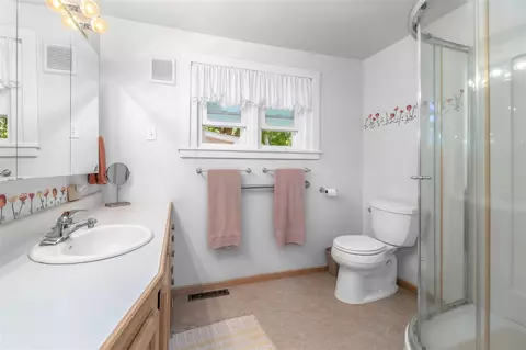 89 E Chicago, Quincy, MI 49082 photo 25