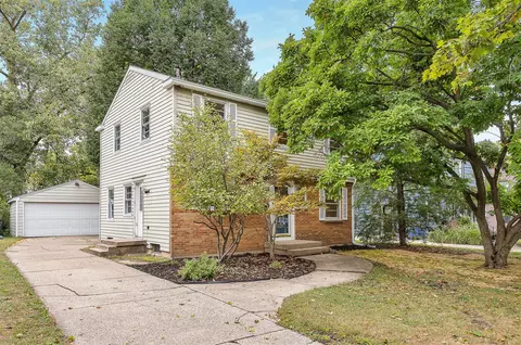 1911 Chamberlain, Grand Rapids, MI 49506