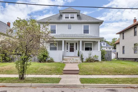1220 Forest, Jackson, MI 49201