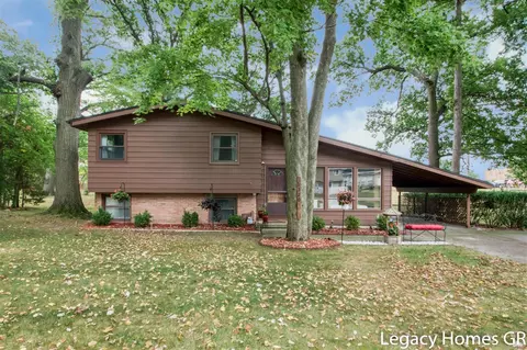 2320 Holliday, Wyoming, MI 49519