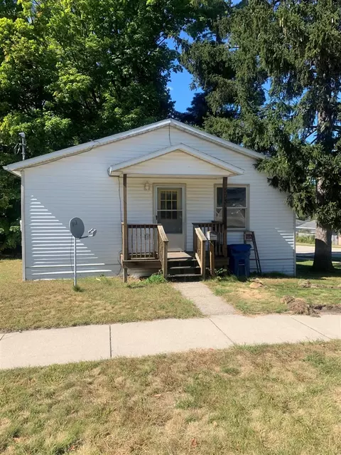 503 S Courtland, Hart, MI 49420