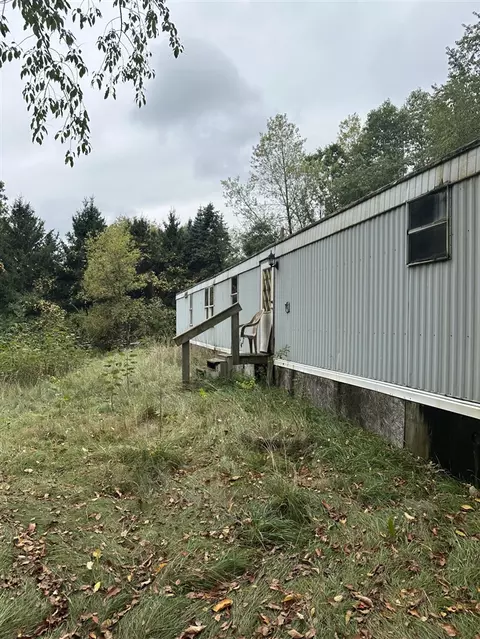 8550 Woodland, Saranac, MI 48881
