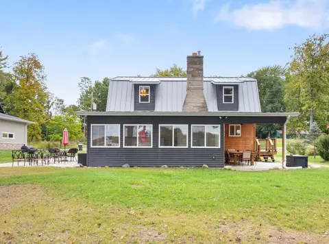 45604 E Peninsula, Grand Junction, MI 49056