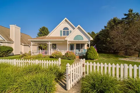 28 Cottage, Manistee, MI 49660