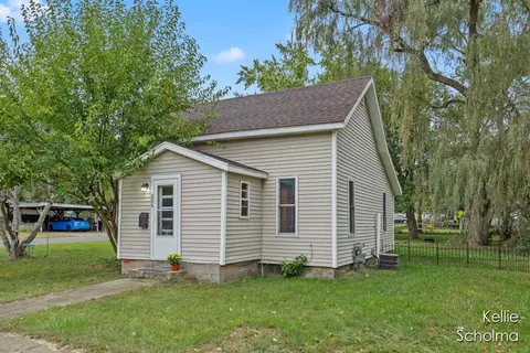 Other - 806 Alderman, Belding, MI 48809 photo 2 of 8