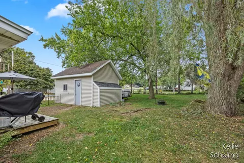 Exterior - 806 Alderman, Belding, MI 48809 photo 2 of 4