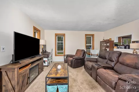 Living - 806 Alderman, Belding, MI 48809 photo 1 of 1
