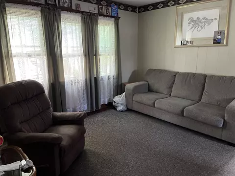 Living - 532 Blackman, Jackson, MI 49201 photo 2 of 2