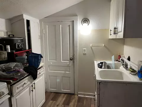 Kitchen - 532 Blackman, Jackson, MI 49201 photo 3 of 6