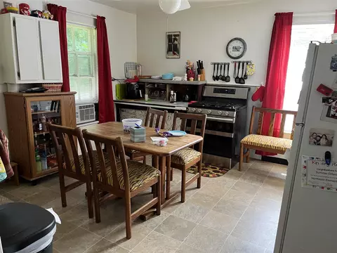 Kitchen - 532 Blackman, Jackson, MI 49201 photo 5 of 6