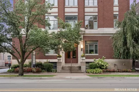 17 W 10th #350, Holland, MI 49423