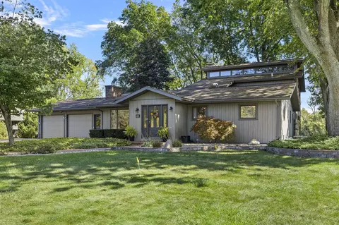 2147 Derfla, Saint Joseph, MI 49085