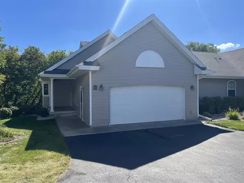 355 S Lighthouse Way #31, Manistee, MI 49660