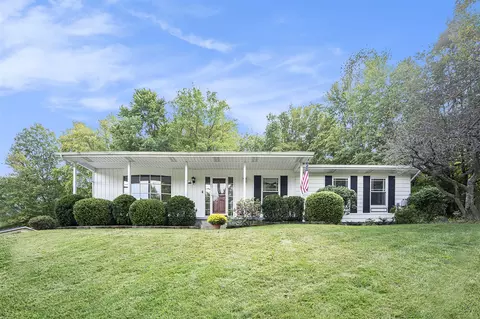 11820 Yorkshire, Richland, MI 49083