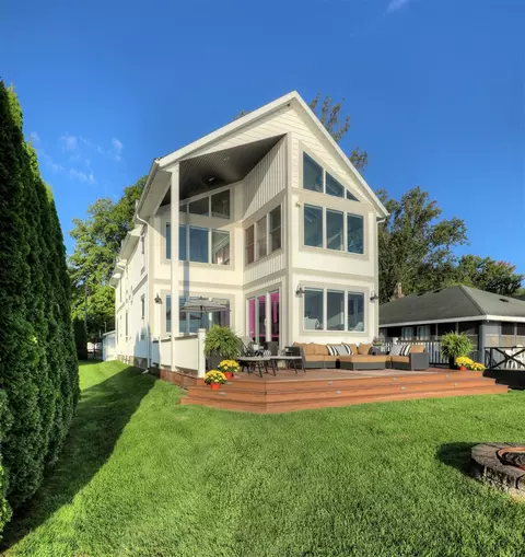 3203 Sandy Bch, Wayland, MI 49348