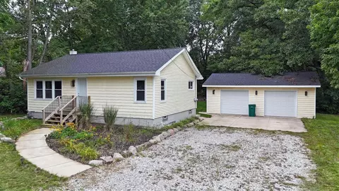 20313 Pine Lk, Battle Creek, MI 49014