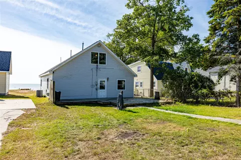 Exterior - 4028 E Michigan, Au Gres, MI 48703 photo 4 of 22